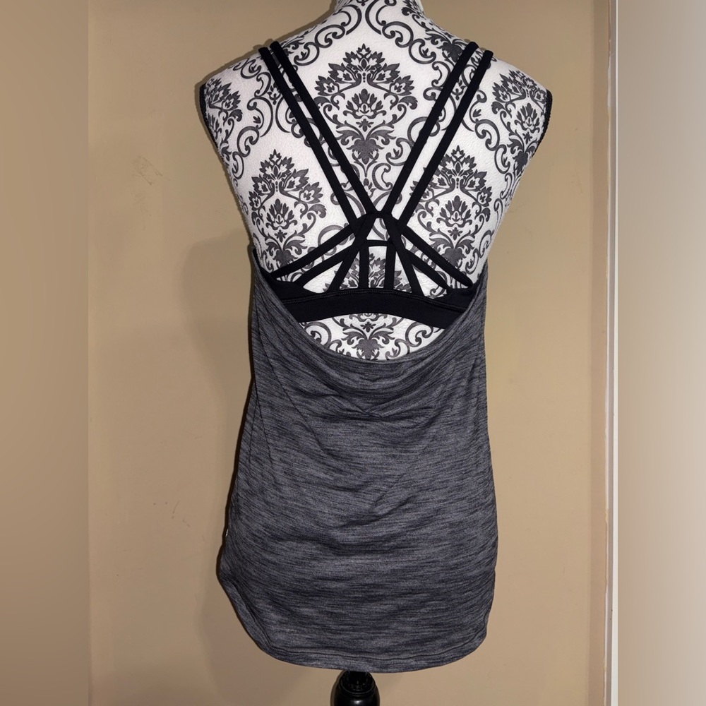 Lululemon Moment To Movement 2-in-1 Tank with Built-in Strappy Sports Bra sz 6